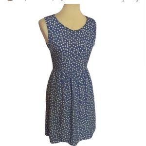 (Must bundle items $10 or less) Blue tulips summer A frame fit and flare dress